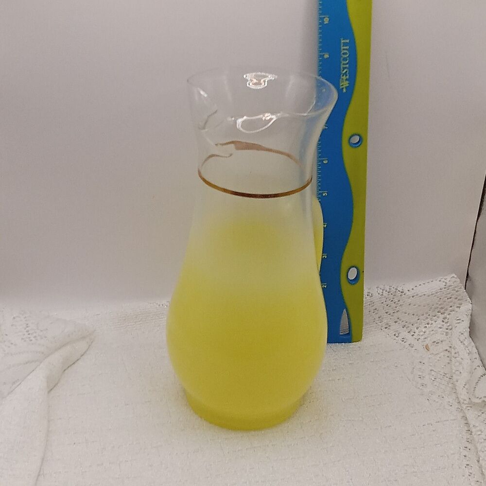 BLENDO Yellow MCM Glass Pitcher 24 OZ Ombre Ice Lip 9 inch - Picture 7 of 11